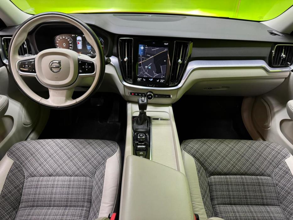Volvo V60 2020