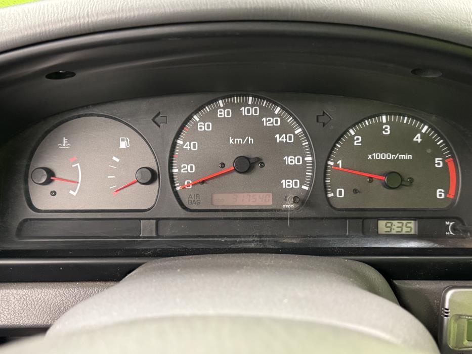 Nissan King Cab 1998