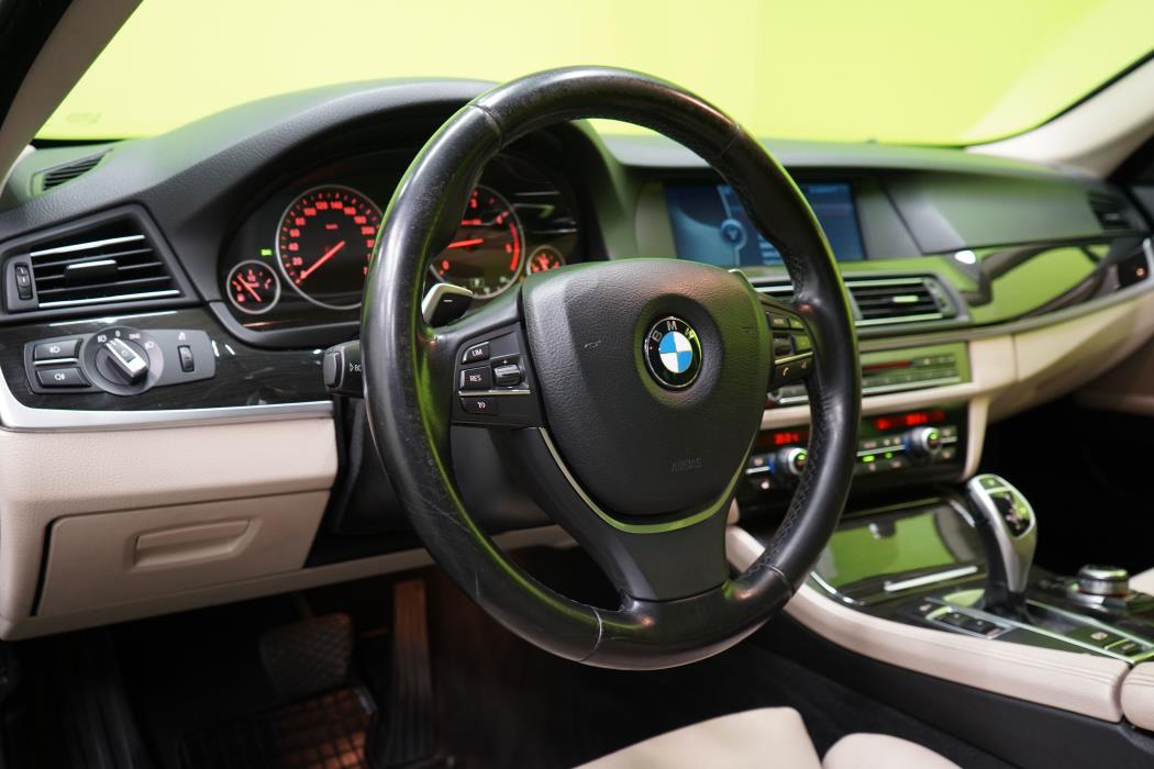 BMW 530 2011
