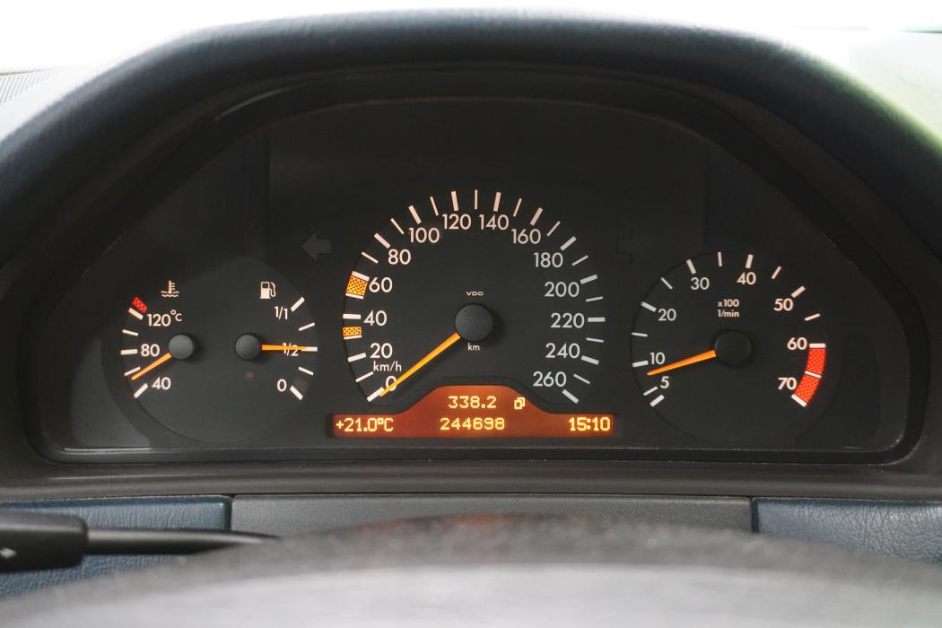 Mercedes-Benz E 1998