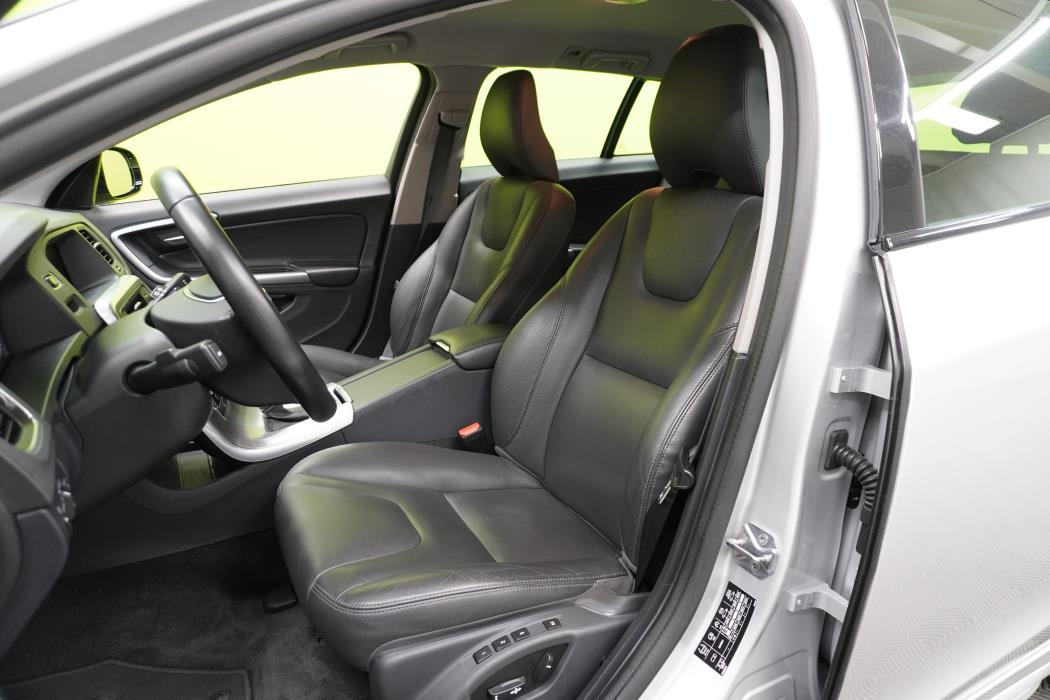 Volvo V60 Cross Country 2017