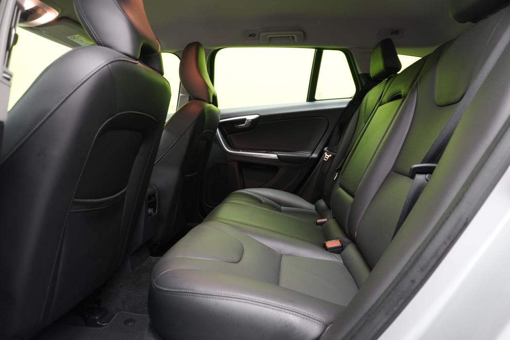 Volvo V60 Cross Country 2017