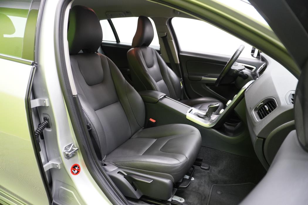 Volvo V60 Cross Country 2017