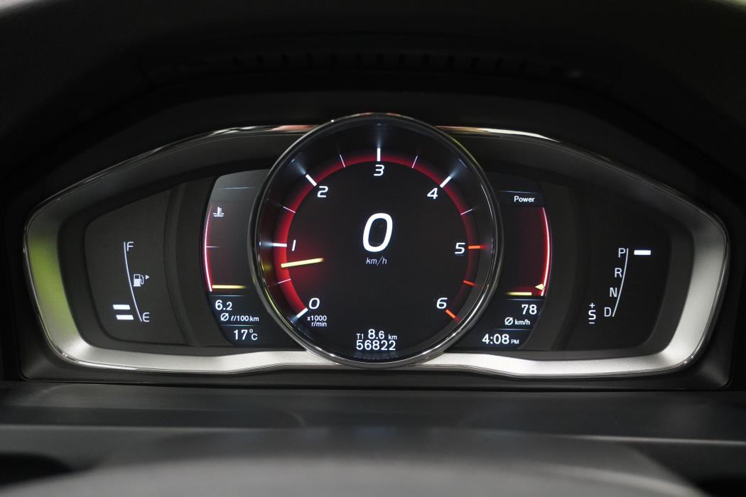 Volvo V60 Cross Country 2017