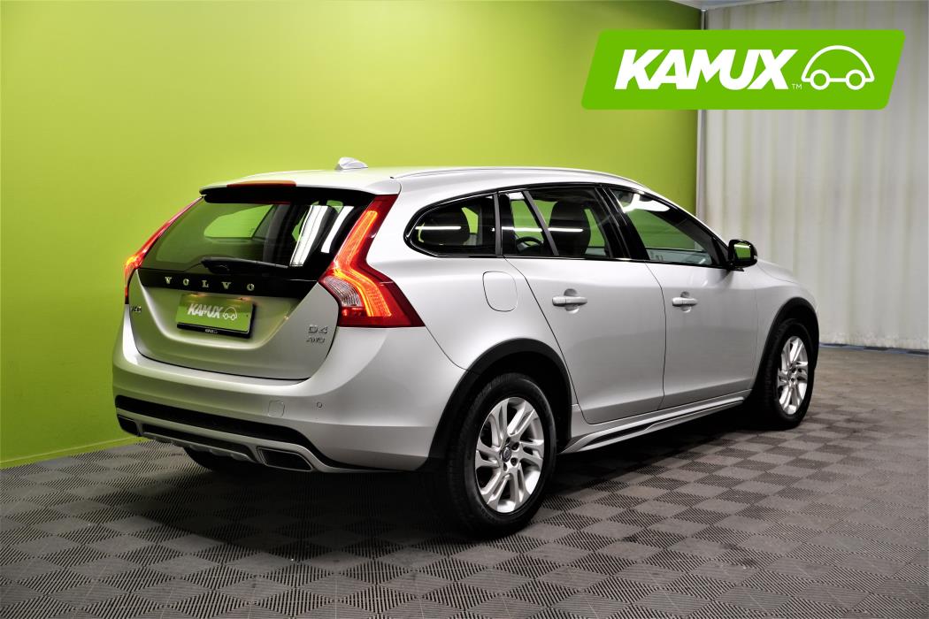 Volvo V60 Cross Country 2017