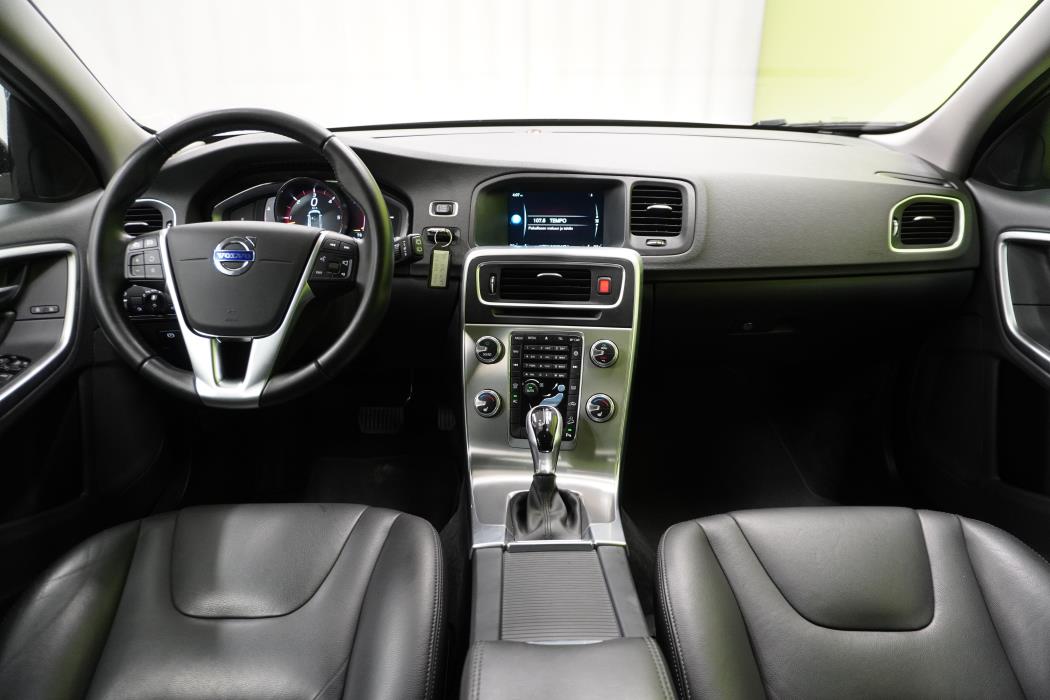 Volvo V60 Cross Country 2017