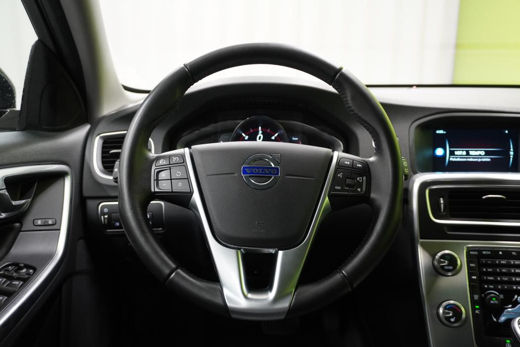 Volvo V60 Cross Country 2017