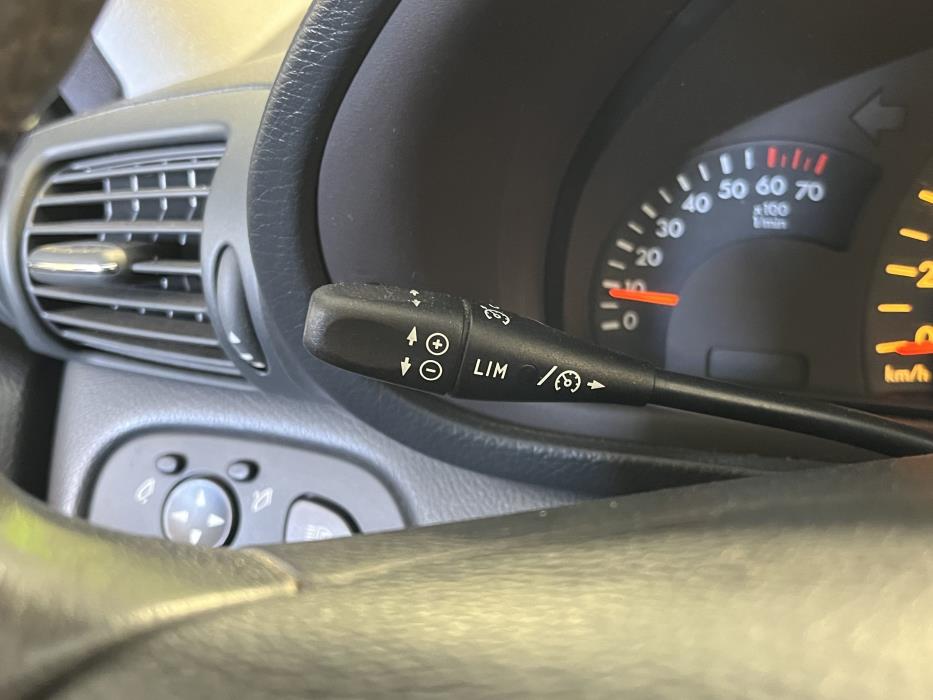 Mercedes-Benz C 2003