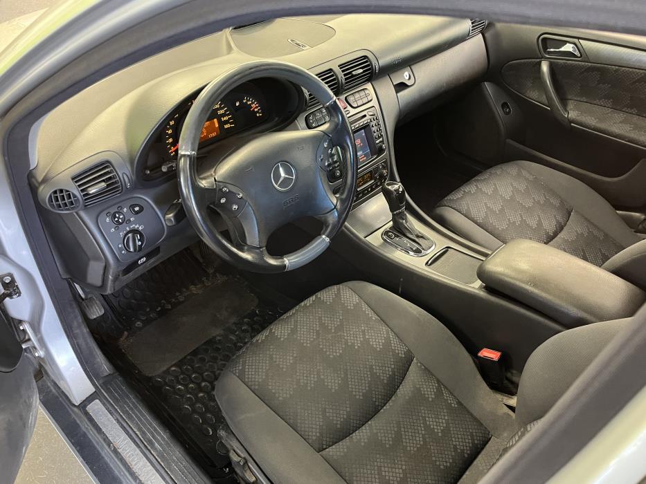 Mercedes-Benz C 2003