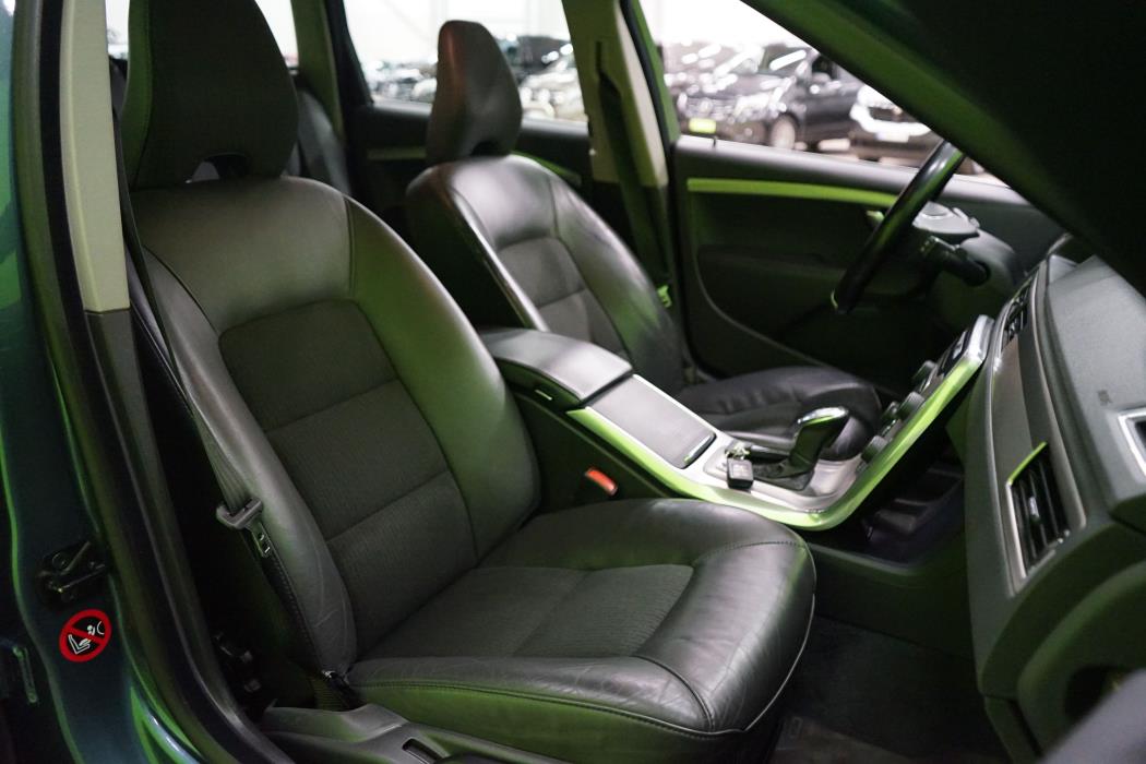 Volvo V70 2013