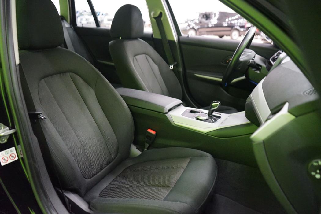 BMW 318 2020