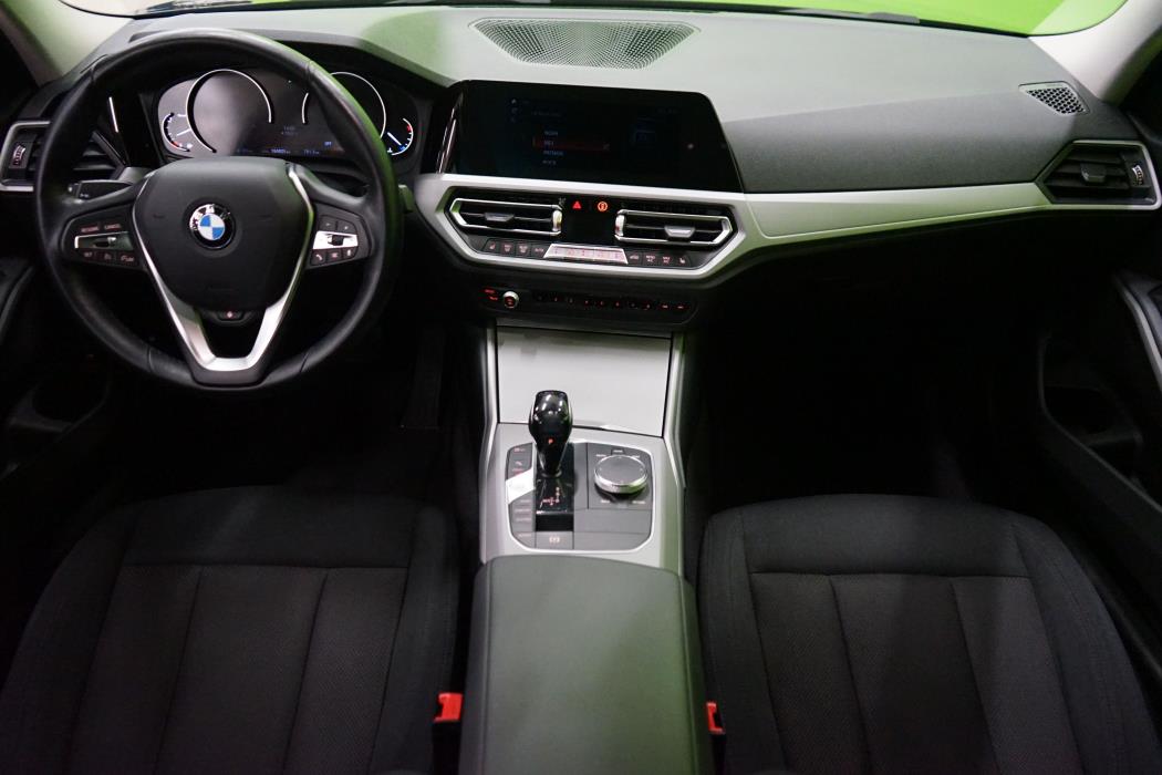 BMW 318 2020