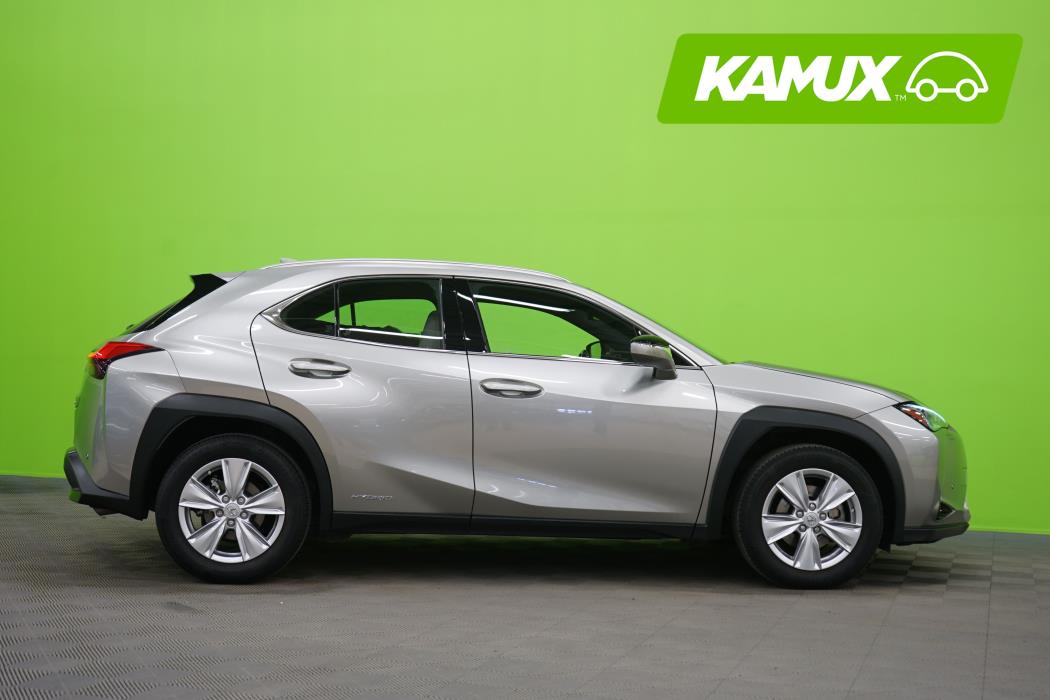 Lexus UX 2021