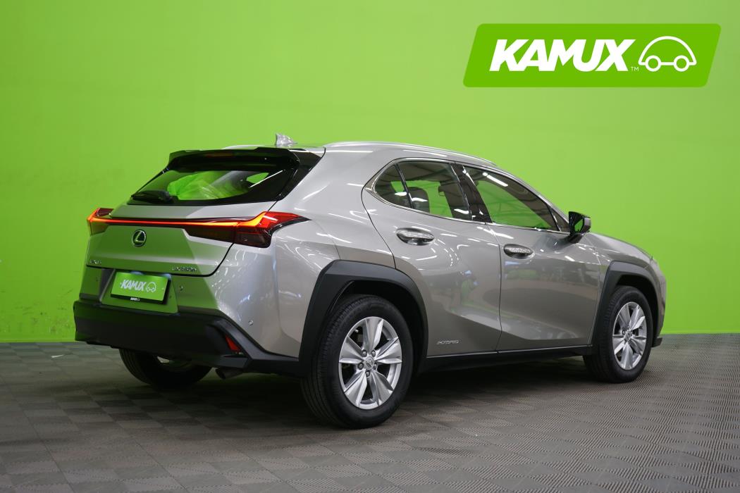 Lexus UX 2021