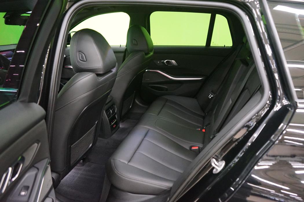 BMW 320 2023