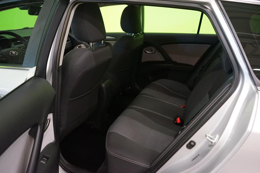 Toyota Avensis 2016