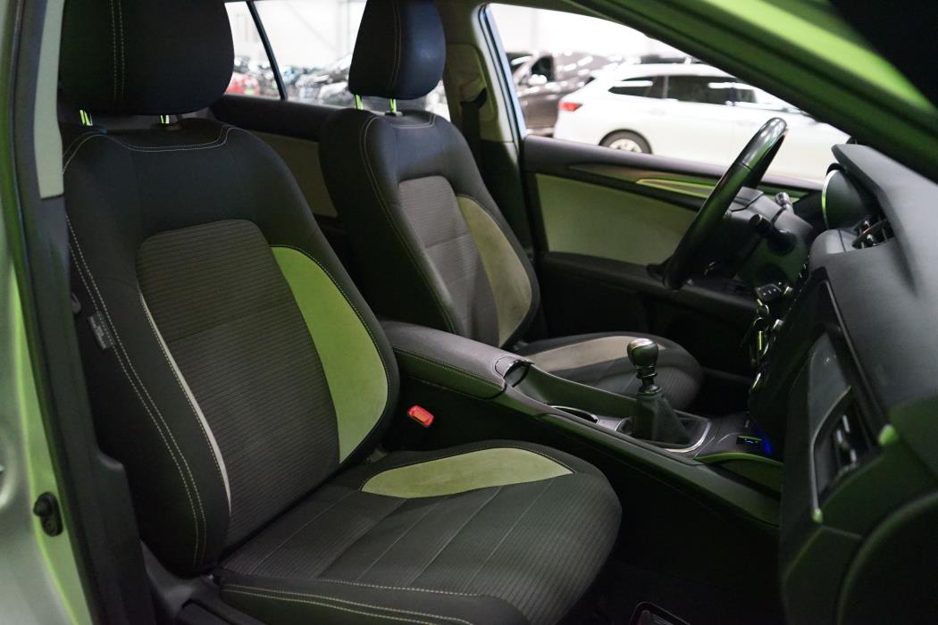 Toyota Avensis 2016