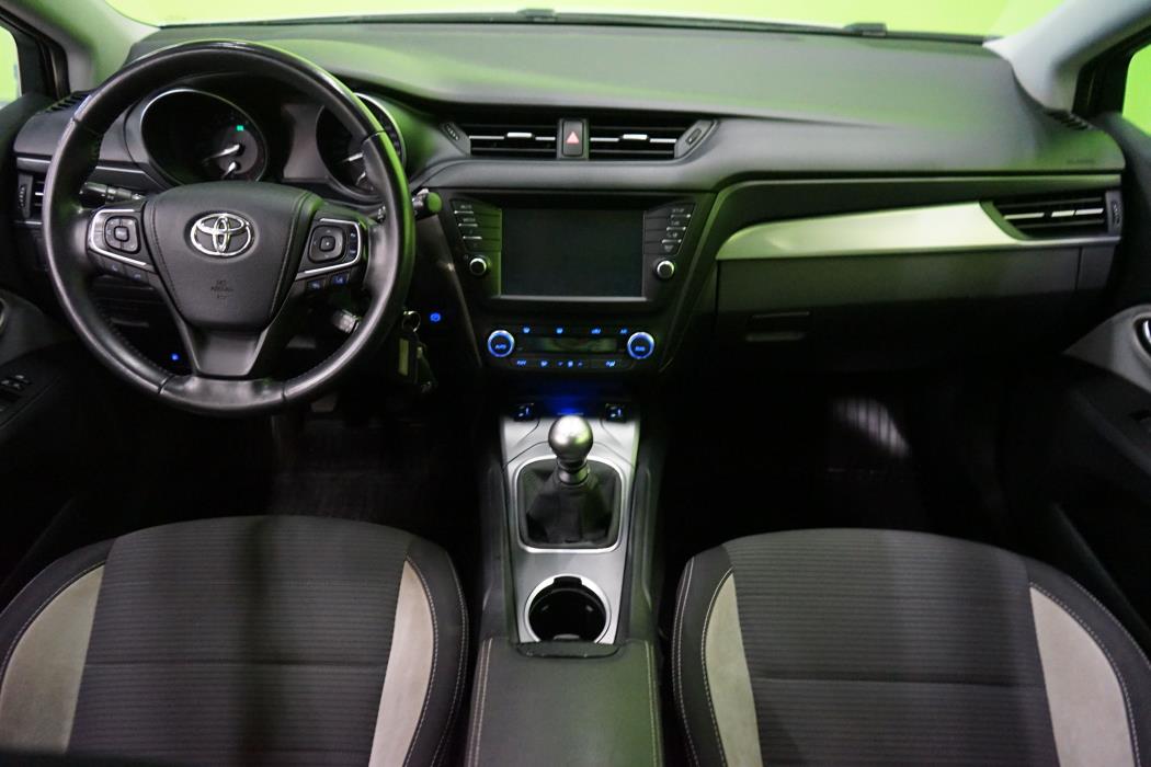 Toyota Avensis 2016
