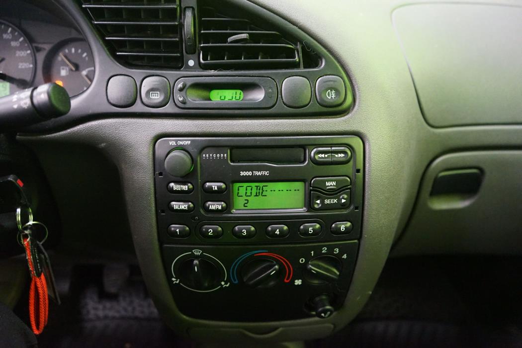 Ford Fiesta 2000