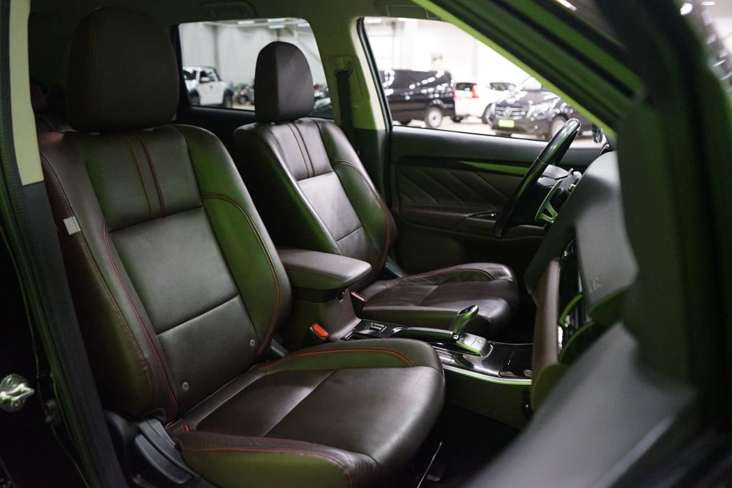 Mitsubishi Outlander PHEV 2017