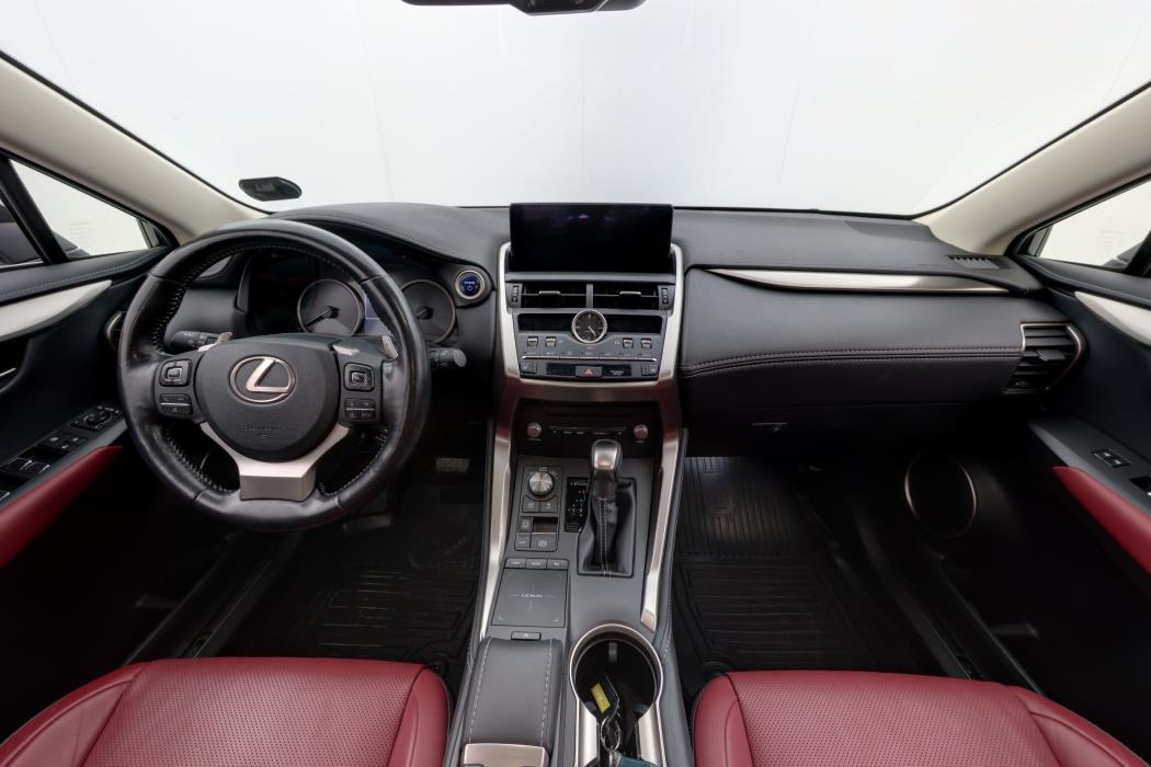 Lexus NX 2019