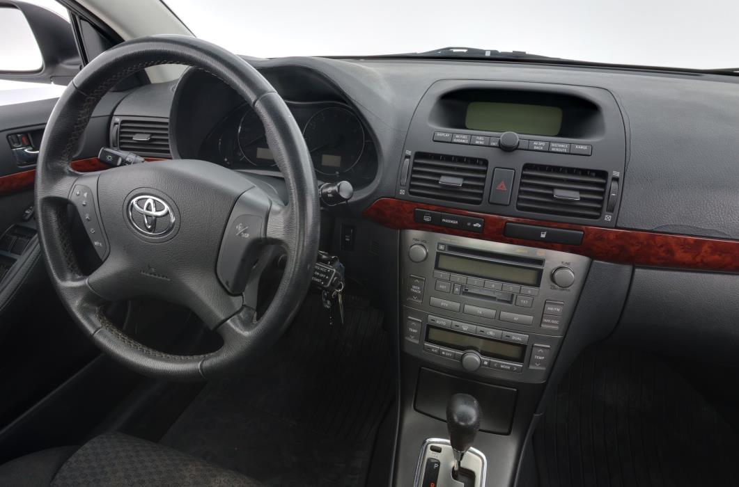 Toyota Avensis 2005