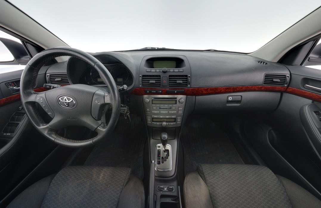 Toyota Avensis 2005