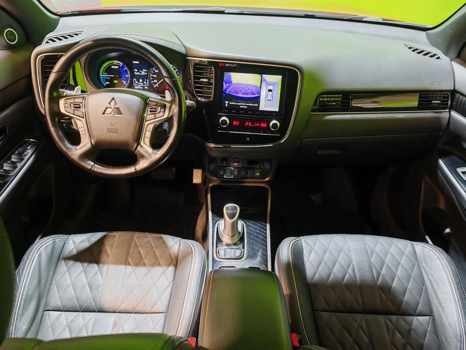 Mitsubishi Outlander PHEV 2021