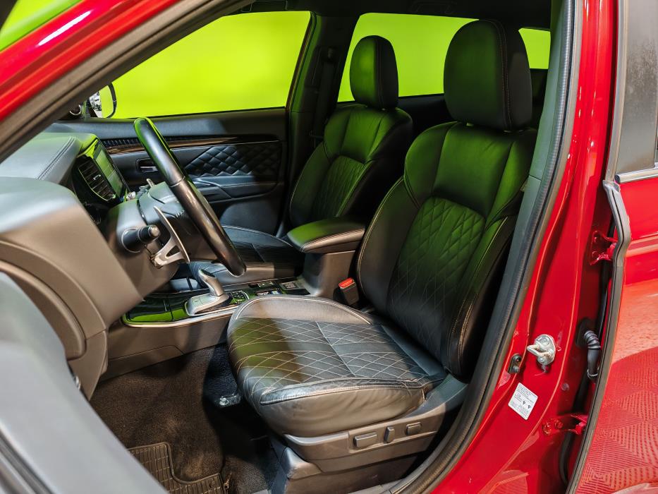 Mitsubishi Outlander PHEV 2021