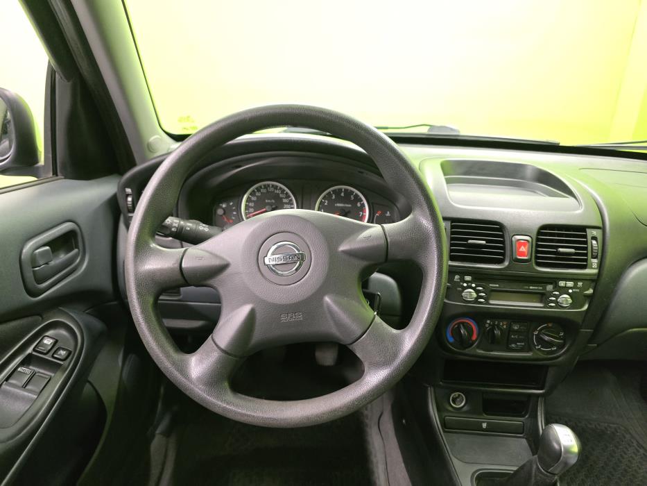 Nissan Almera 2005