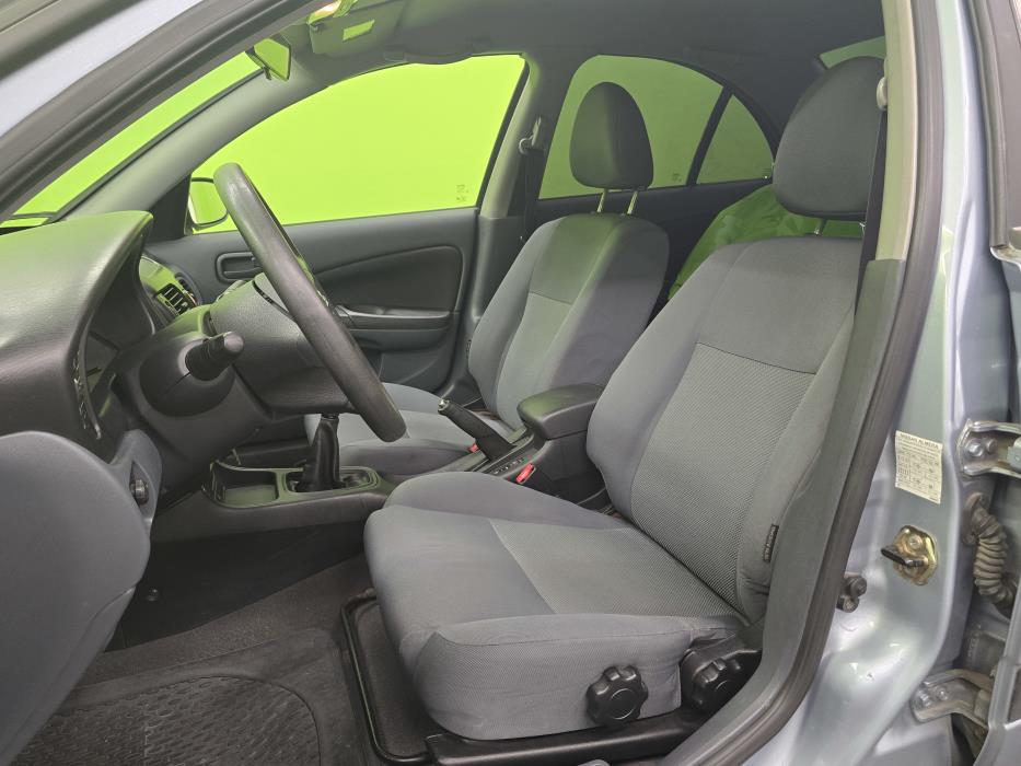 Nissan Almera 2005