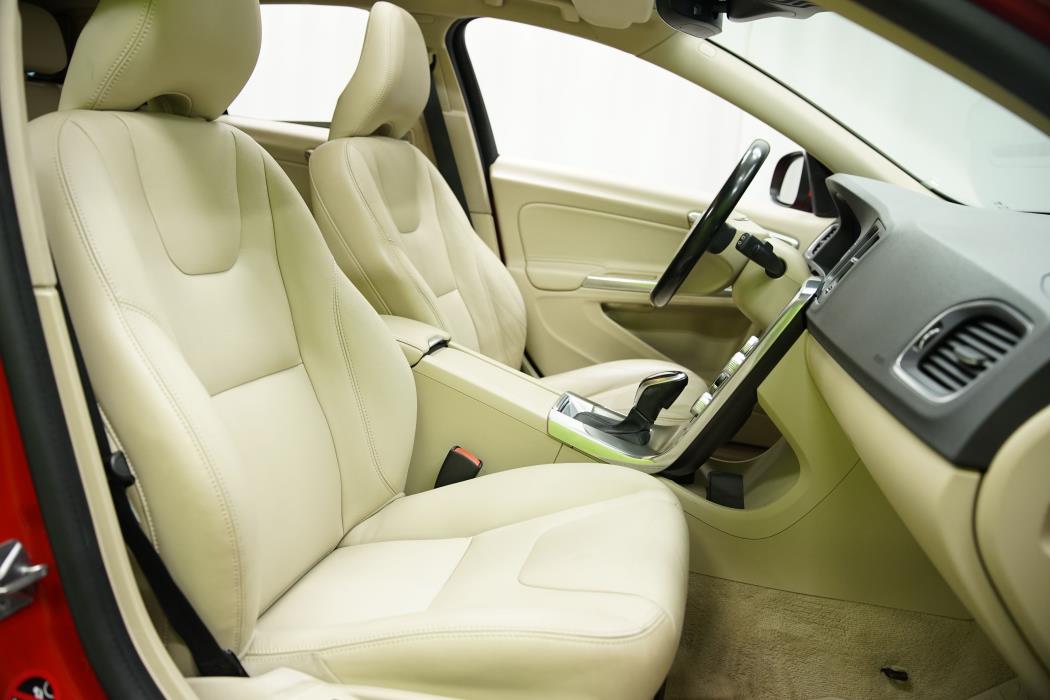 Volvo V60 2015