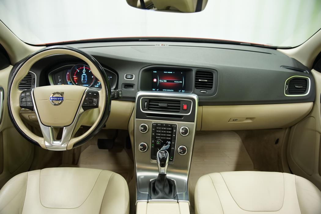 Volvo V60 2015