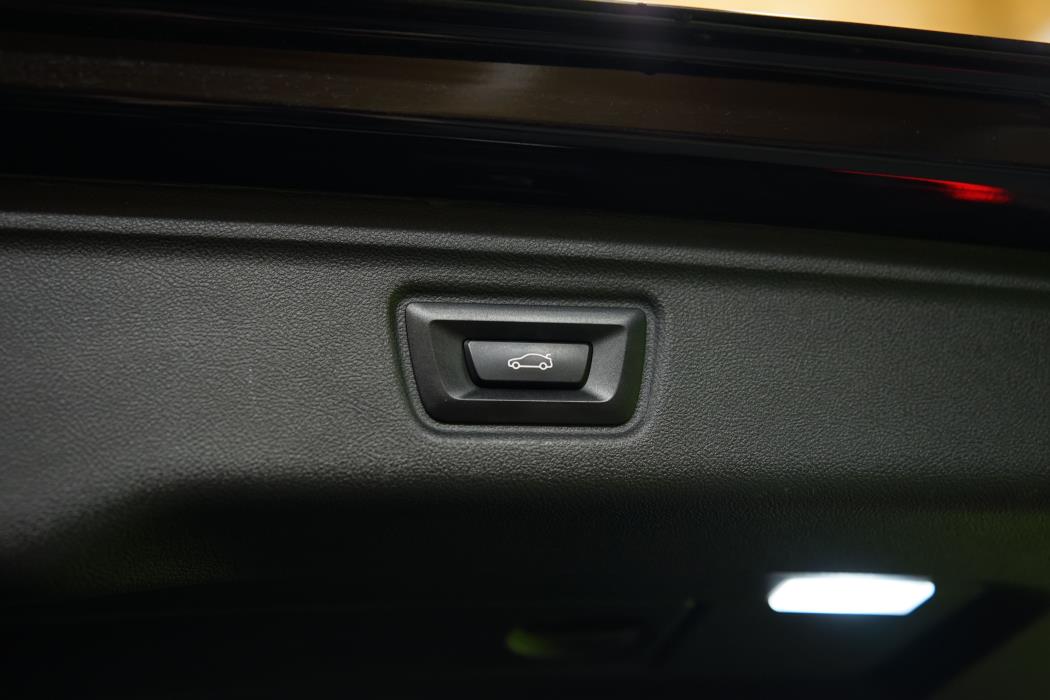 BMW 320 2023