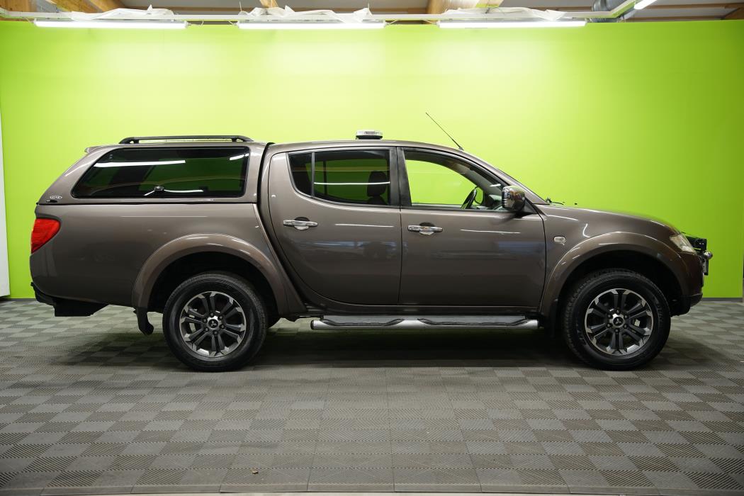 Mitsubishi L200 2012