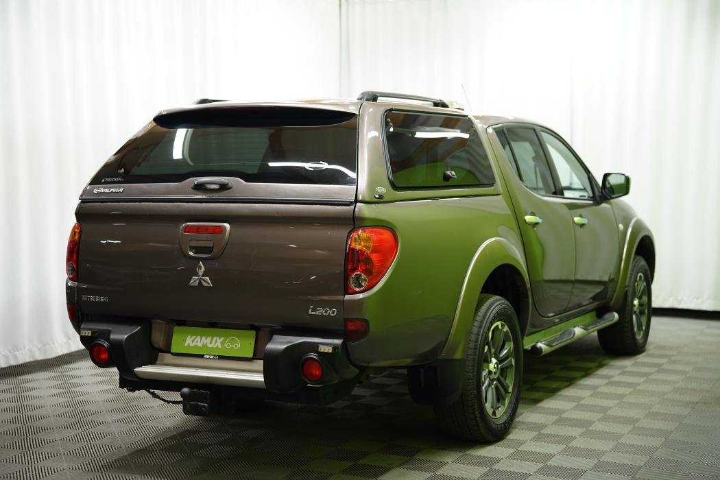 Mitsubishi L200 2012