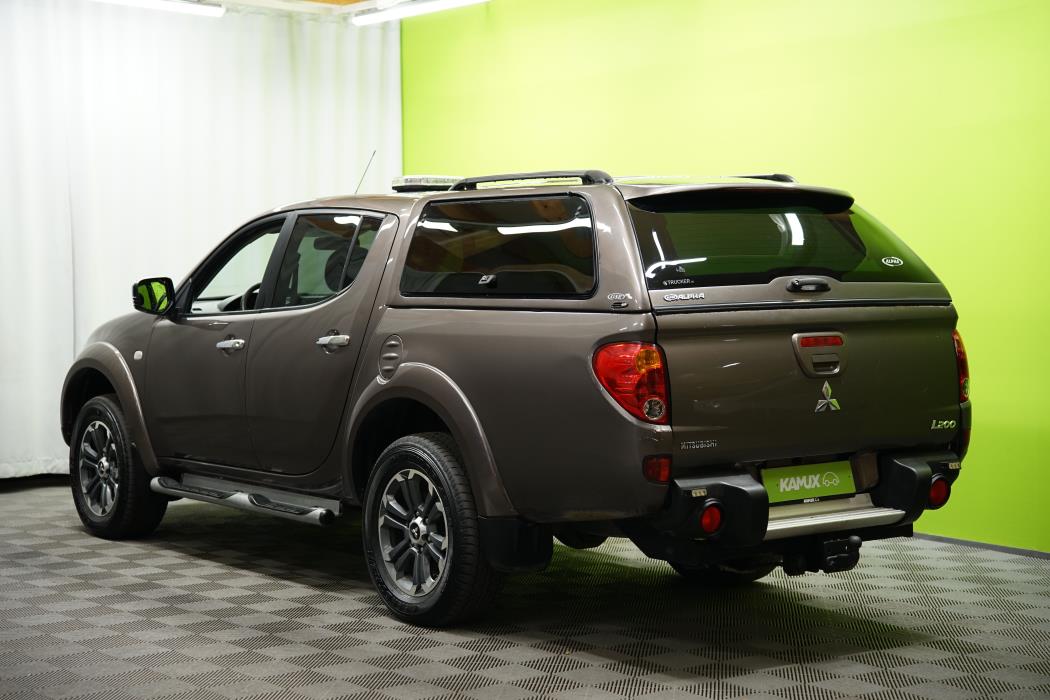 Mitsubishi L200 2012