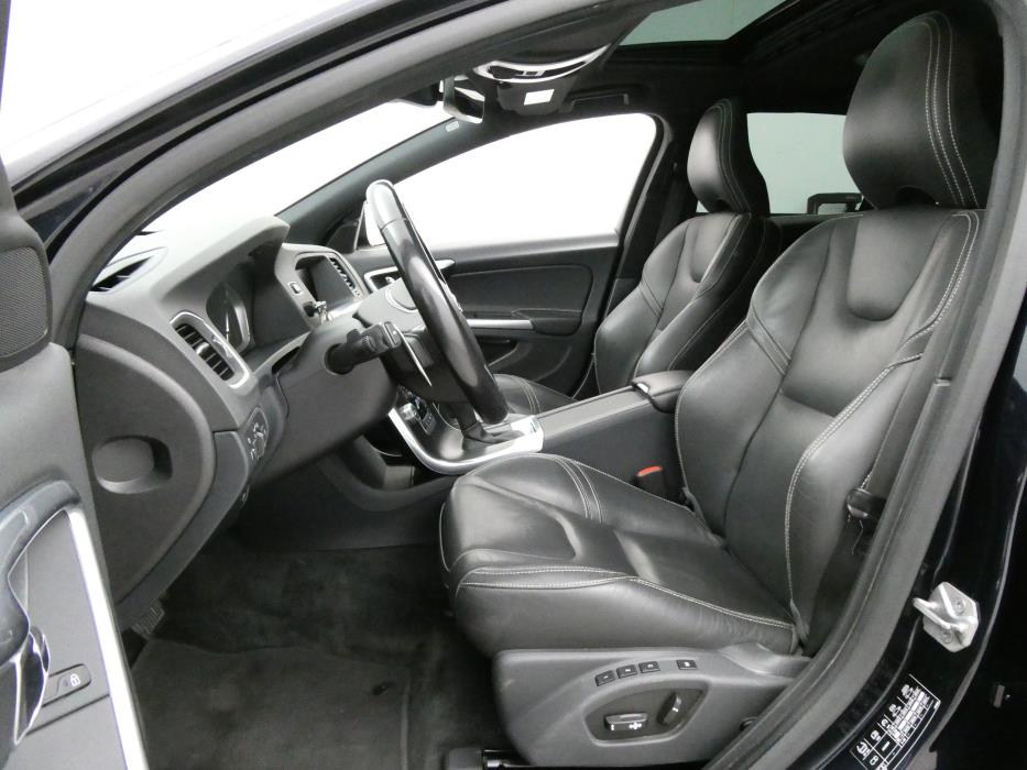 Volvo V60 2015