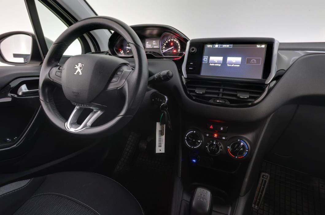 Peugeot 208 2016