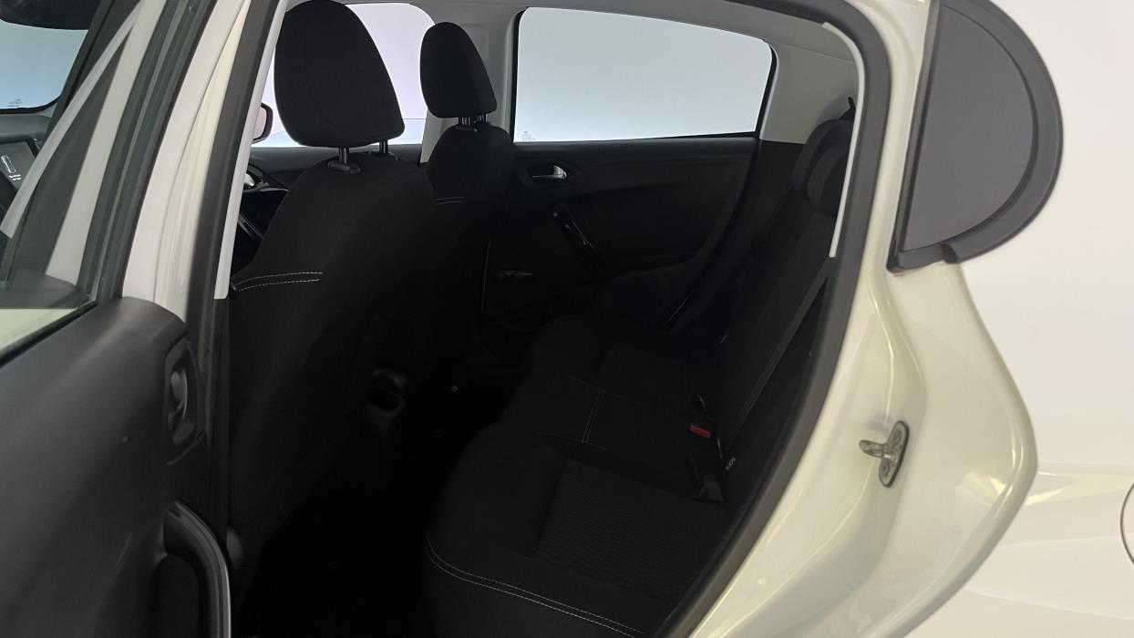 Peugeot 208 2016