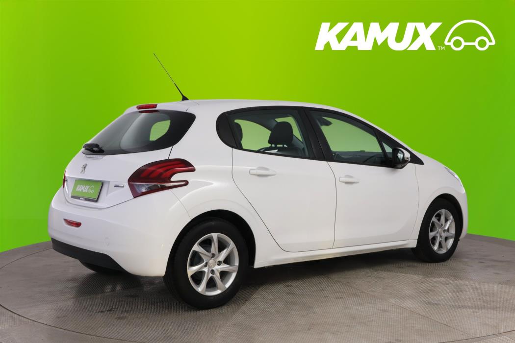 Peugeot 208 2016
