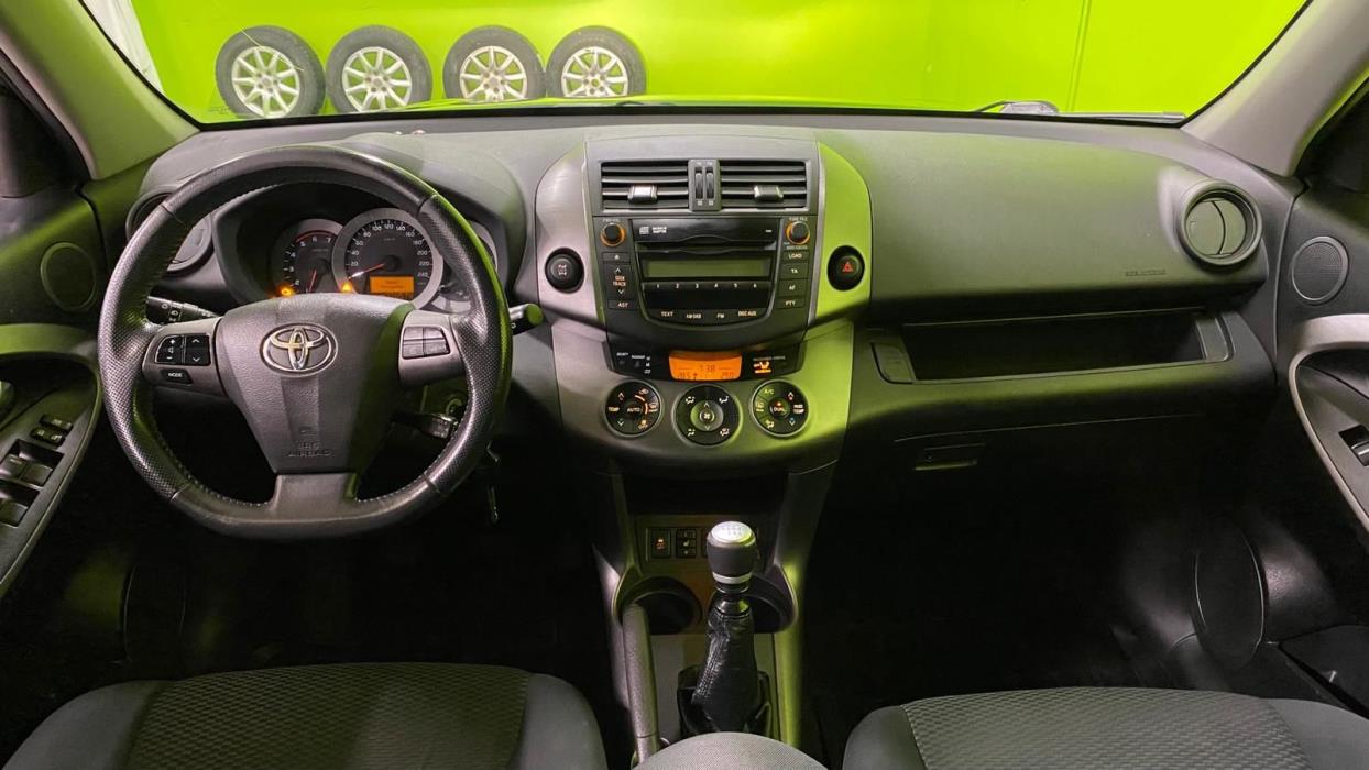 Toyota RAV4 2010