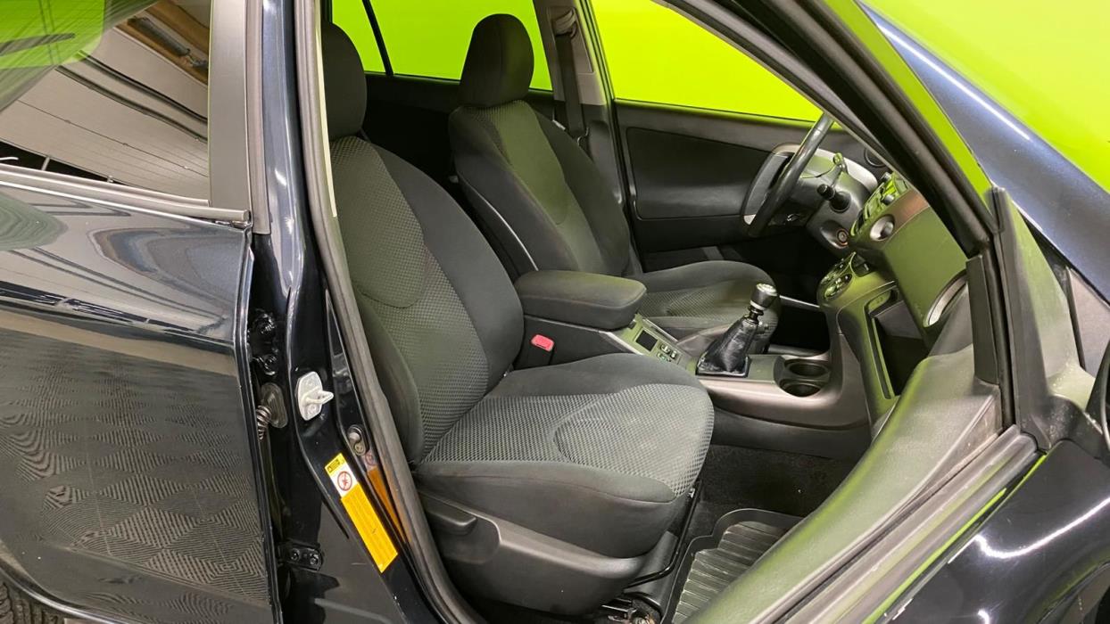 Toyota RAV4 2010