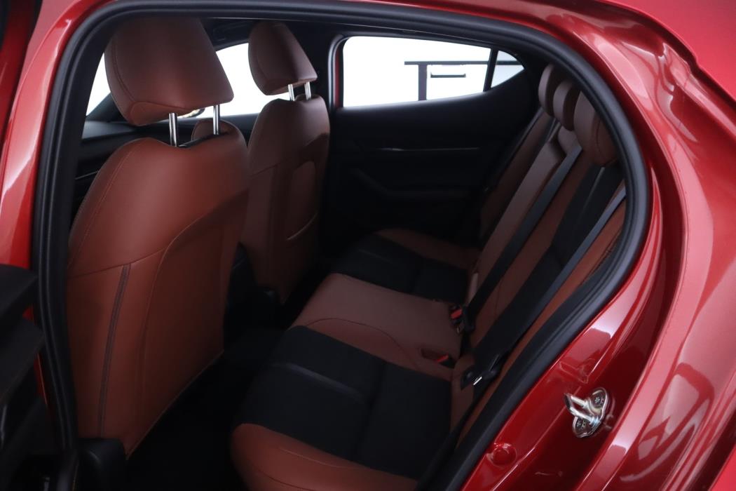 MAZDA 3 2025