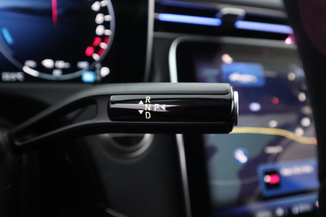 MERCEDES-BENZ E 2025