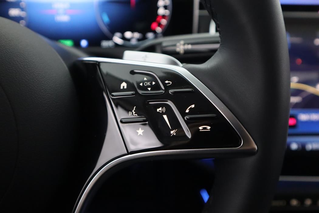 MERCEDES-BENZ E 2025