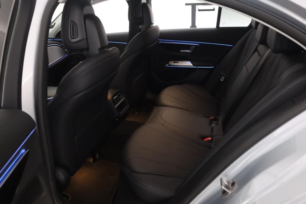 MERCEDES-BENZ E 2025