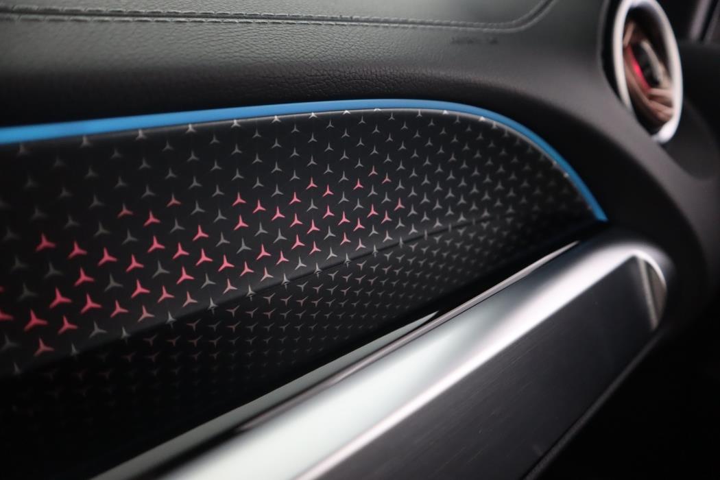 MERCEDES-BENZ EQB 2025
