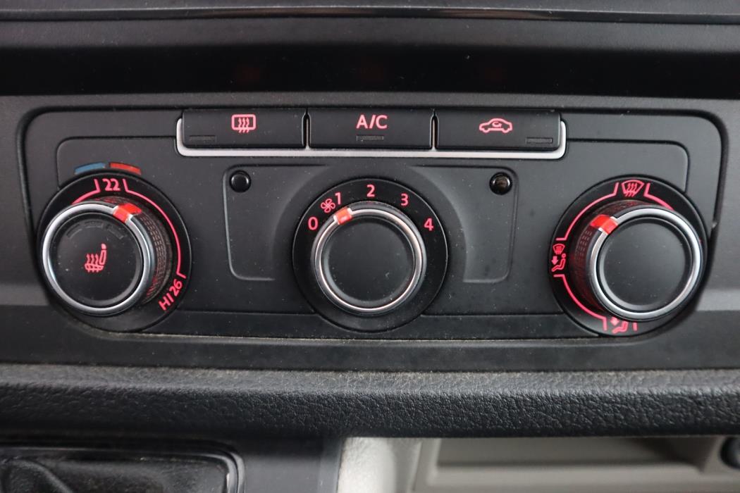 VOLKSWAGEN Transporter 2018