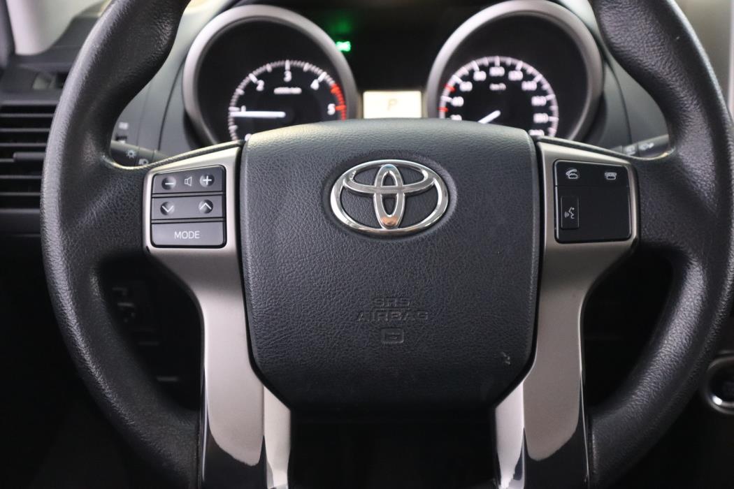 TOYOTA Land Cruiser 2010